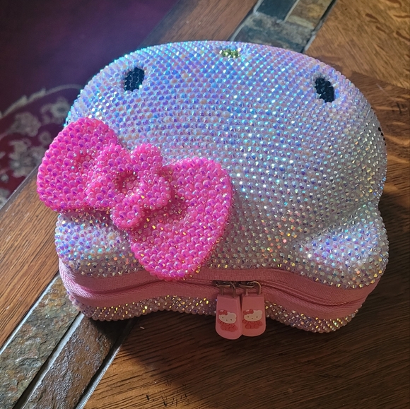 Hello Kitty Rhinestone Bag - Picture 15 of 16